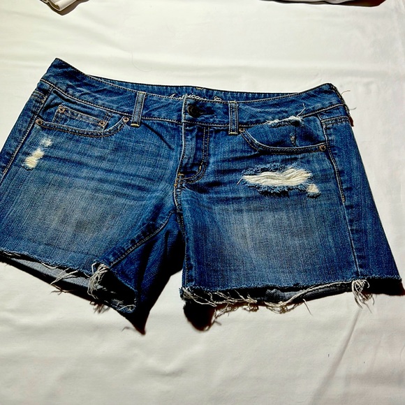 American Eagle distressed shorts and cut off some legs - Picture 1 of 2